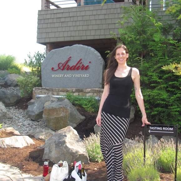 Meet your Posher, Merab - Picture 3 of 3